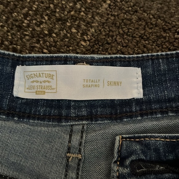 2 pairs!!!  Levi’s signature Strauss gold label skinny jeans size 6L - Picture 2 of 8